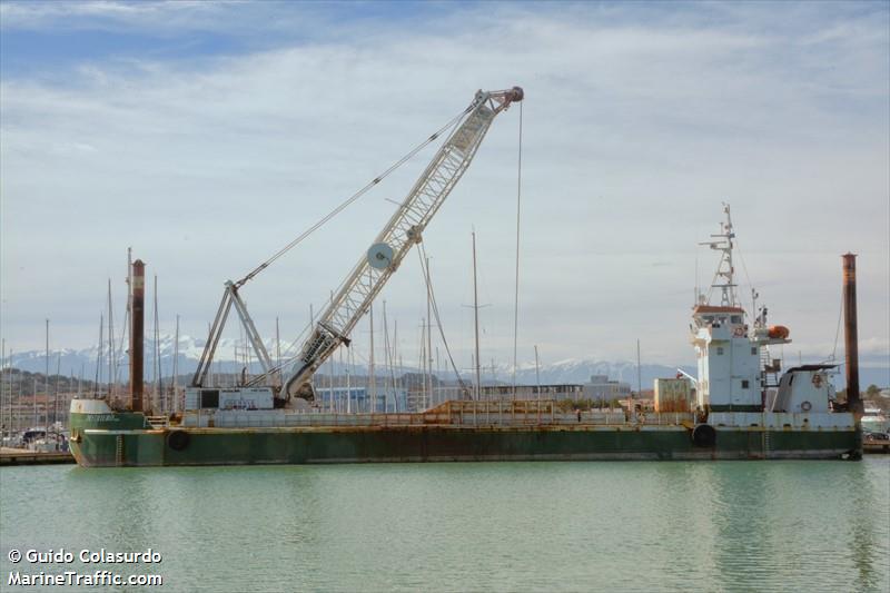 destriero primo (Motor Hopper) - IMO 8876106, MMSI 247006400, Call Sign IMCK under the flag of Italy