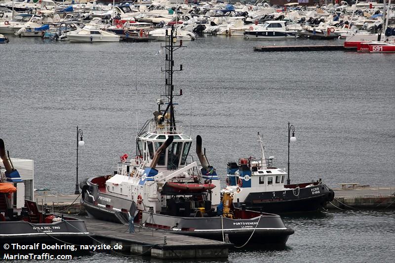 portovenere (Tug) - IMO 9257967, MMSI 247076200, Call Sign IZFN under the flag of Italy