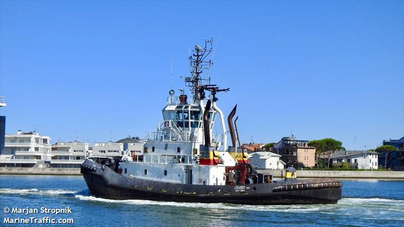 eduardo primo (Tug) - IMO 9225160, MMSI 247843000, Call Sign IFBG under the flag of Italy