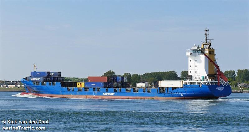 samskip express (Container Ship) - IMO 9323479, MMSI 255805840, Call Sign CQBL under the flag of Madeira