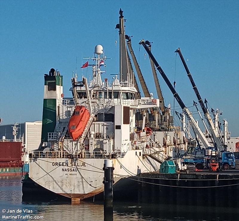 green selje (Refrigerated Cargo Ship) - IMO 8804529, MMSI 308541000, Call Sign C6IB5 under the flag of Bahamas