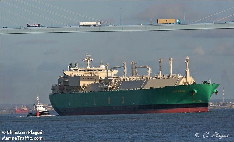lng benue (LNG Tanker) - IMO 9267015, MMSI 310495000, Call Sign ZCDQ3 under the flag of Bermuda