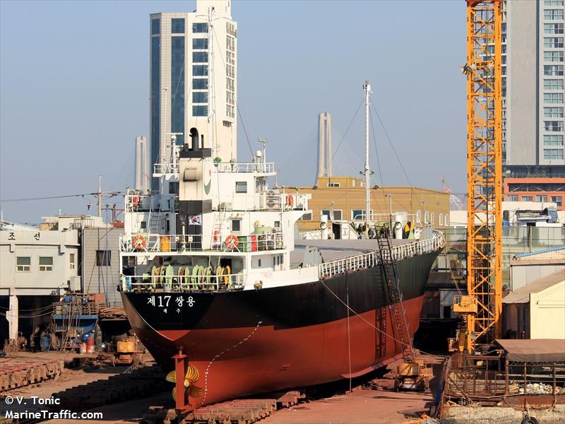 no17 ssangyong (Cargo ship) - IMO , MMSI 440055410, Call Sign 171051 under the flag of Korea