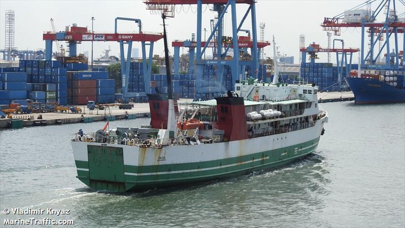 km salvia (Passenger/Ro-Ro Cargo Ship) - IMO 8614261, MMSI 525015359, Call Sign PMOX under the flag of Indonesia