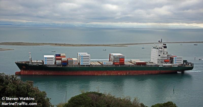 hayling island (Container Ship) - IMO 9315886, MMSI 538006384, Call Sign V7MM4 under the flag of Marshall Islands