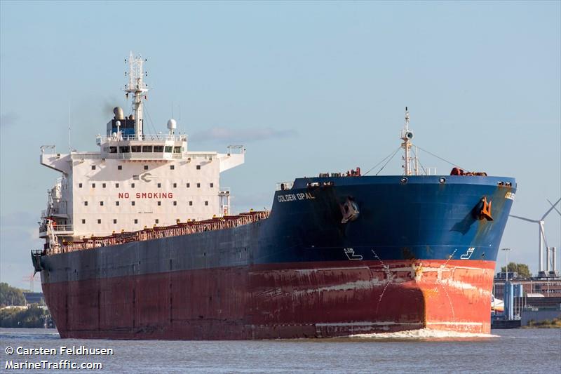 golden opal (Bulk Carrier) - IMO 9470404, MMSI 538007400, Call Sign V7LU7 under the flag of Marshall Islands