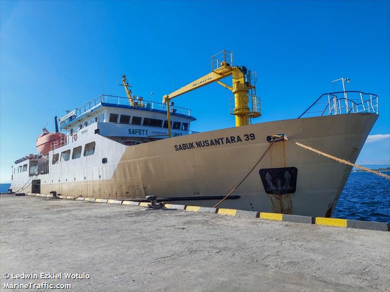 sabuk nusantara 39 (Passenger/General Cargo Ship) - IMO 9712802, MMSI 525001106, Call Sign JZVC under the flag of Indonesia