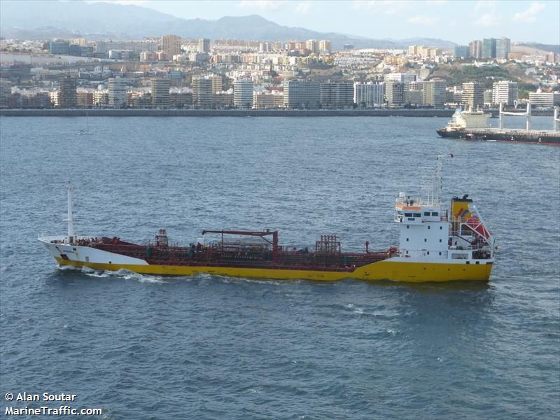 nivar (Chemical/Oil Products Tanker) - IMO 9297163, MMSI 352001898, Call Sign 3E3713 under the flag of Panama