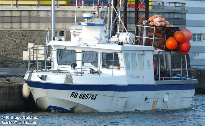 pacha s-v (Fishing vessel) - IMO , MMSI 660000200, Call Sign FOBD under the flag of Reunion