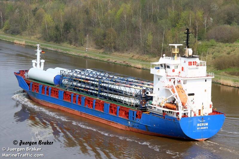 hoheplate (Container Ship) - IMO 9366237, MMSI 305236000, Call Sign V2HQ6 under the flag of Antigua & Barbuda