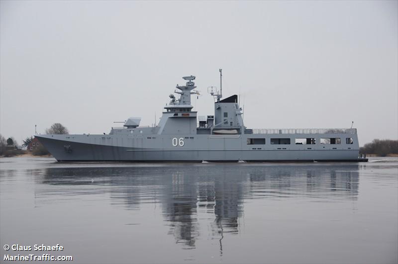 brunei gov vessel (Military ops) - IMO , MMSI 508111122, Call Sign V8DE under the flag of Brunei