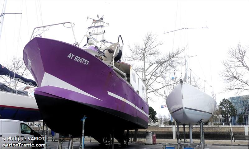belouga (Fishing vessel) - IMO , MMSI 227320220, Call Sign FGD2348 under the flag of France