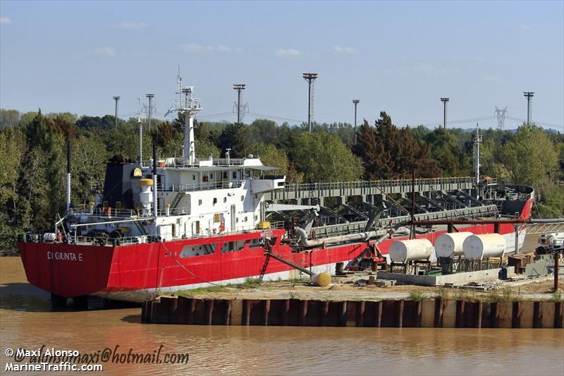 di giunta e (Hopper Dredger) - IMO 8000006, MMSI 701006771, Call Sign LW7346 under the flag of Argentina