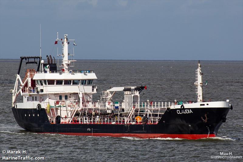 capella (Oil Products Tanker) - IMO 9280110, MMSI 211876190, Call Sign DFJY under the flag of Germany