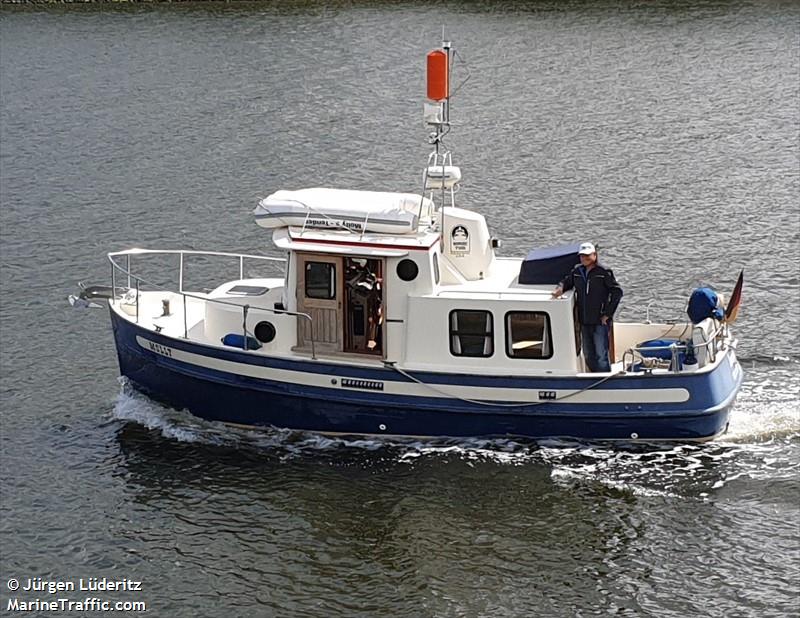 molly (Pleasure craft) - IMO , MMSI 211878460, Call Sign DF2011 under the flag of Germany