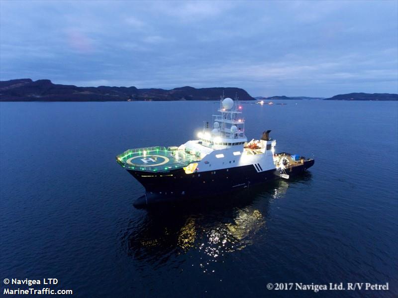 petrel (Research Vessel) - IMO 9268629, MMSI 235102789, Call Sign 2HDR6 under the flag of United Kingdom (UK)