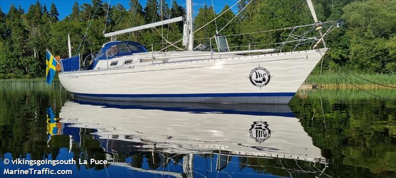 la puce (Pleasure craft) - IMO , MMSI 265035340, Call Sign SG3740 under the flag of Sweden
