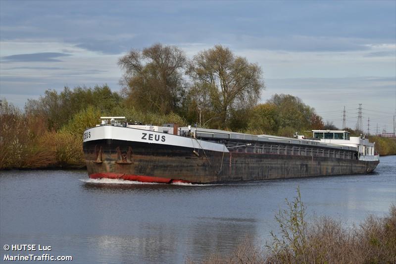 zeus (Cargo ship) - IMO , MMSI 226013320, Call Sign FM7346 under the flag of France
