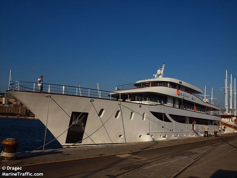 suzana (Passenger ship) - IMO , MMSI 238699540, Call Sign 9A6349 under the flag of Croatia