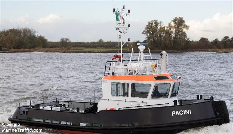 pacini (Tug) - IMO , MMSI 247380100, Call Sign IJLI2 under the flag of Italy