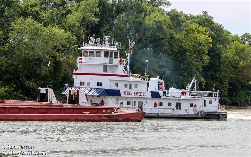 ronald l sensenbach (Tug) - IMO 8845339, MMSI 367533170, Call Sign WDK9604 under the flag of United States (USA)