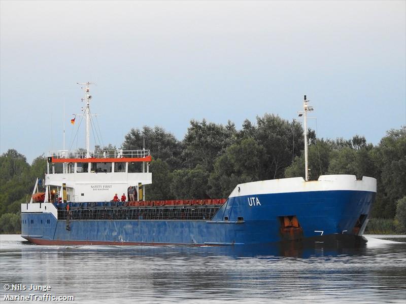 uta (General Cargo Ship) - IMO 8415691, MMSI 372030000, Call Sign 3FIL6 under the flag of Panama