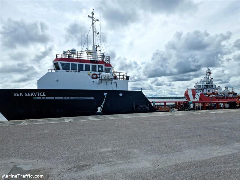 sea service (Offshore Support Vessel) - IMO 9715593, MMSI 377901148, Call Sign J8RC6 under the flag of St Vincent & Grenadines