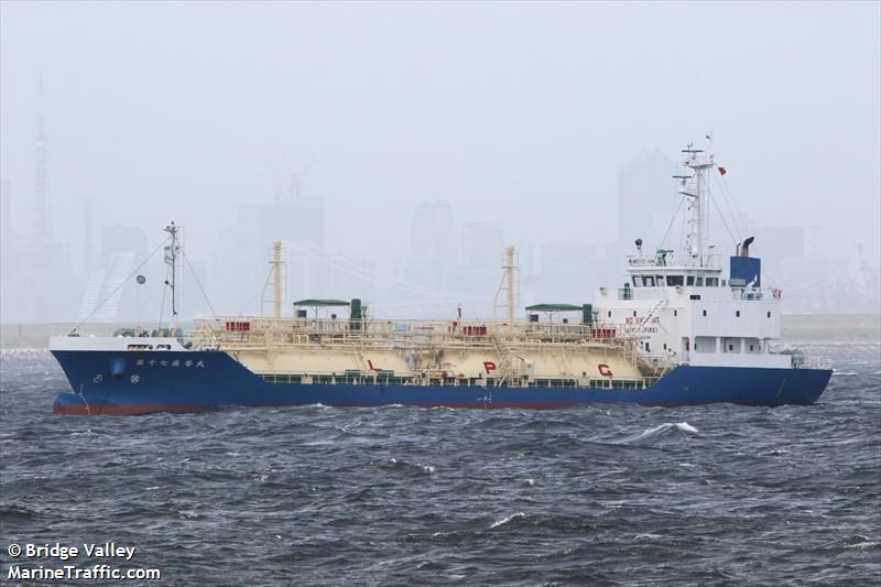 tokuyo maru no.17 (LPG Tanker) - IMO 9805398, MMSI 431009496, Call Sign JD4156 under the flag of Japan