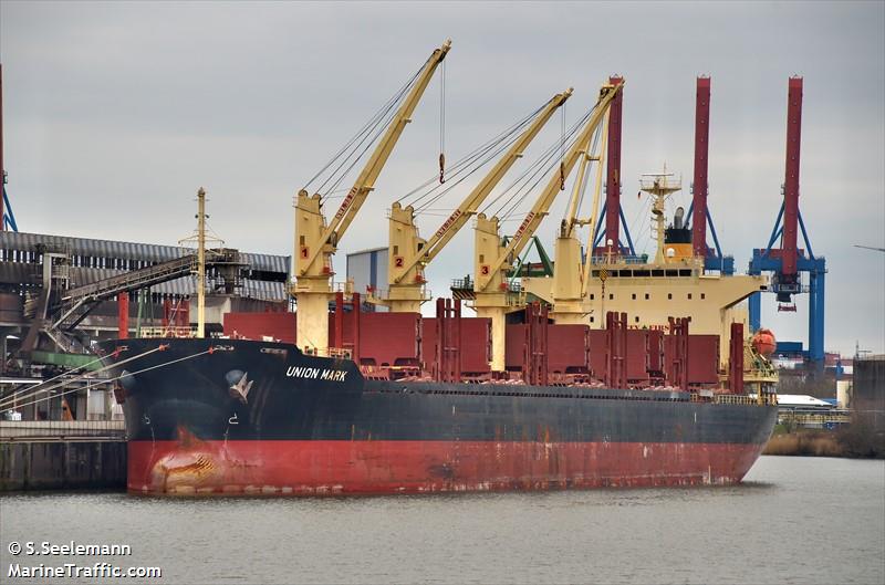 union mark (Bulk Carrier) - IMO 9775153, MMSI 538008439, Call Sign V7EX6 under the flag of Marshall Islands