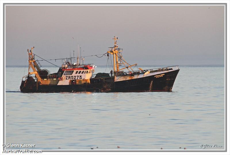 african queen (Fishing Vessel) - IMO 7622429, MMSI 601480000, Call Sign ZR 5273 under the flag of South Africa