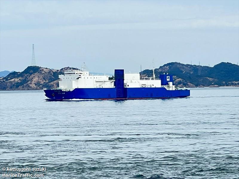 jfe hakuryu (Ro-Ro Cargo Ship) - IMO 9983803, MMSI 431020459, Call Sign JD5179 under the flag of Japan