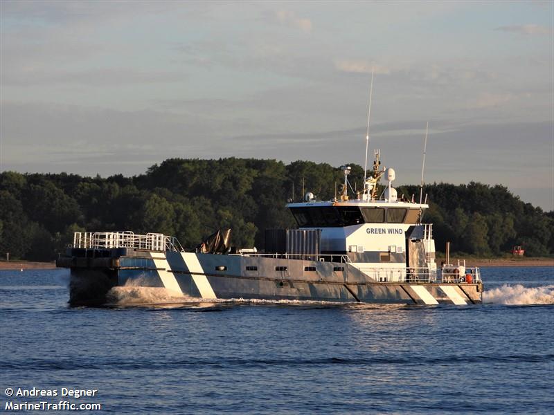 stapem omura (Offshore Tug/Supply Ship) - IMO 9657894, MMSI 538010303, Call Sign V7A5866 under the flag of Marshall Islands