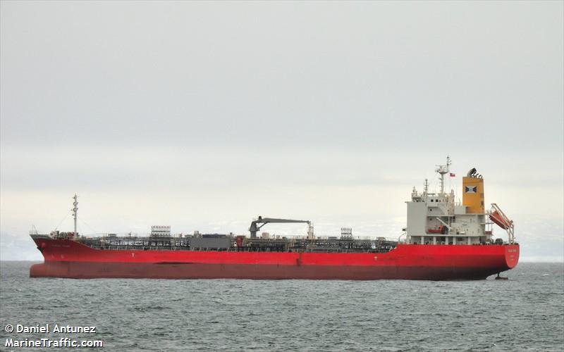 scarlet robin (Chemical/Oil Products Tanker) - IMO 9958004, MMSI 538010282, Call Sign V7A5842 under the flag of Marshall Islands