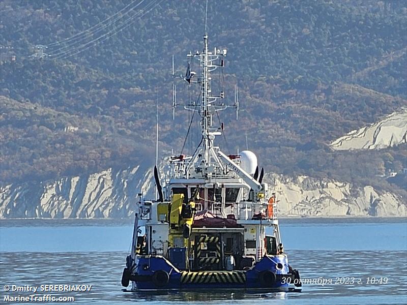 nikolai semenchenko (Tug) - IMO 9912775, MMSI 273296170, Call Sign UBLW9 under the flag of Russia