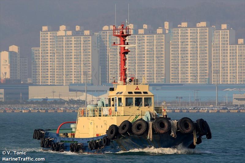sun jin 101ho (Tug) - IMO , MMSI 440145800, Call Sign 1212SUN under the flag of Korea