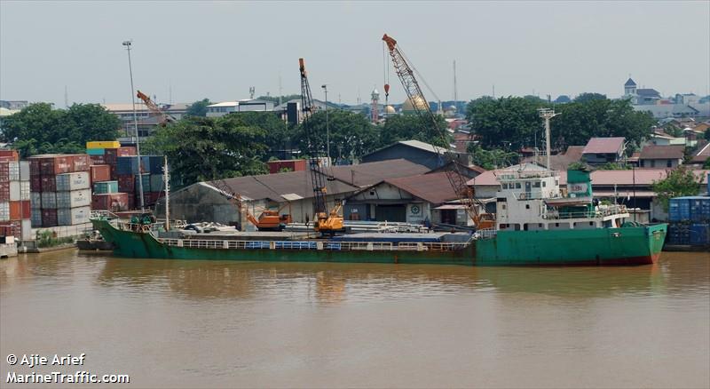 km.stb 16 (Cargo ship) - IMO , MMSI 525500707, Call Sign PLMF under the flag of Indonesia
