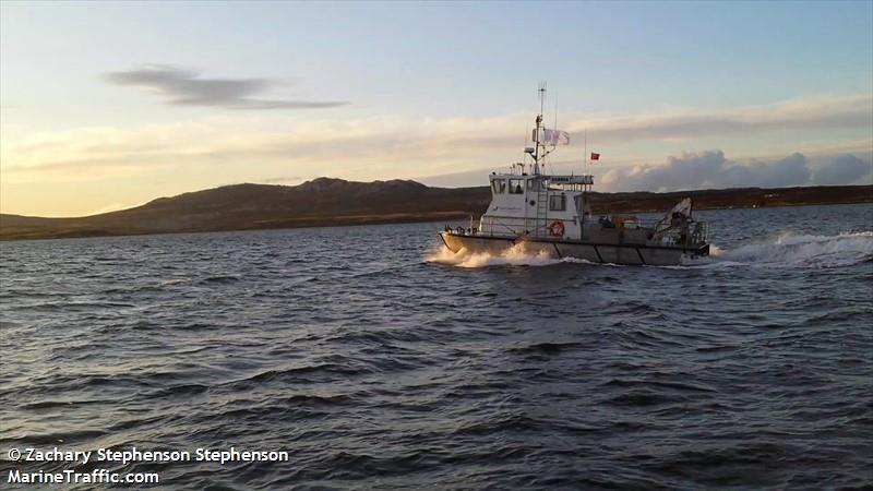 darwin (-) - IMO , MMSI 740415000, Call Sign ZDLE4 under the flag of Falkland Islands