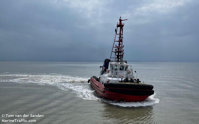 raduga sirius (Tug) - IMO 9178020, MMSI 341702000, Call Sign V4WO4 under the flag of St Kitts & Nevis