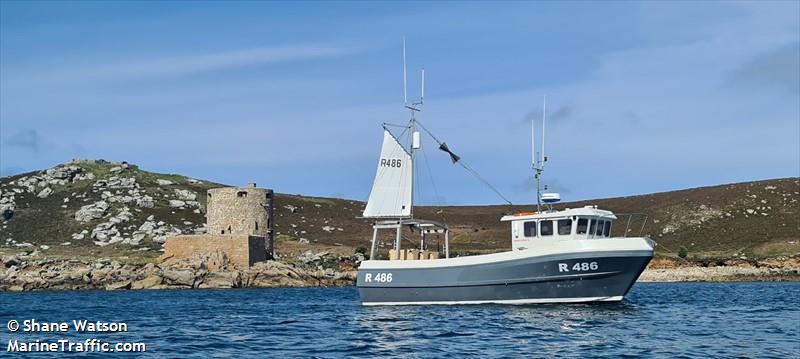 mfv maverick (Fishing vessel) - IMO , MMSI 235096861, Call Sign 2GFE2 under the flag of United Kingdom (UK)