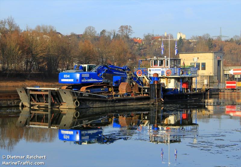 spira (Dredging or UW ops) - IMO , MMSI 211707550, Call Sign DB5371 under the flag of Germany