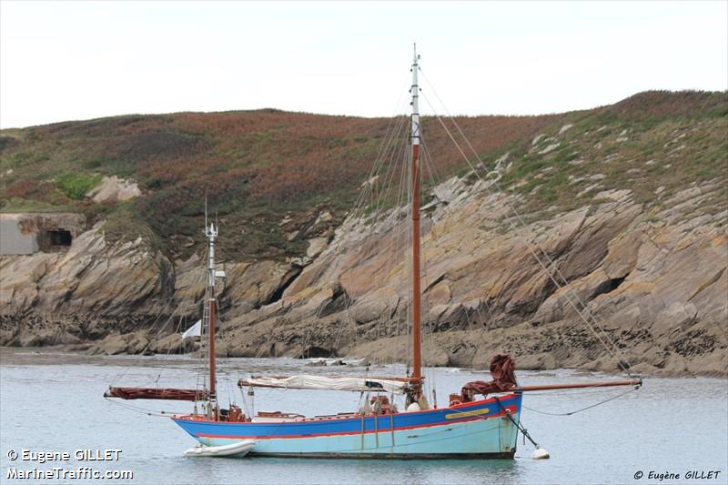 andre yvette (Sailing vessel) - IMO , MMSI 227523510, Call Sign FT 3861 under the flag of France