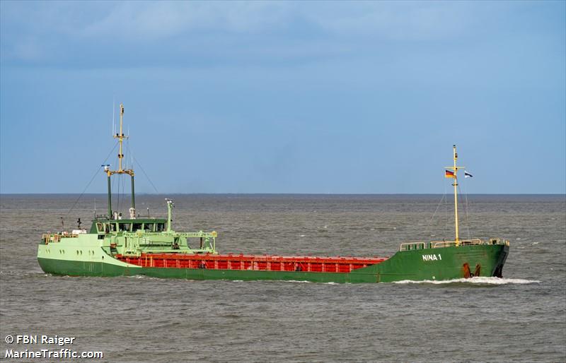najva 4 (General Cargo Ship) - IMO 8402668, MMSI 422576400, Call Sign EPZA2 under the flag of Iran