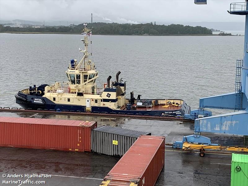 svitzer madeira (Tug) - IMO 9292905, MMSI 231876000, Call Sign OZ2212 under the flag of Faeroe Islands