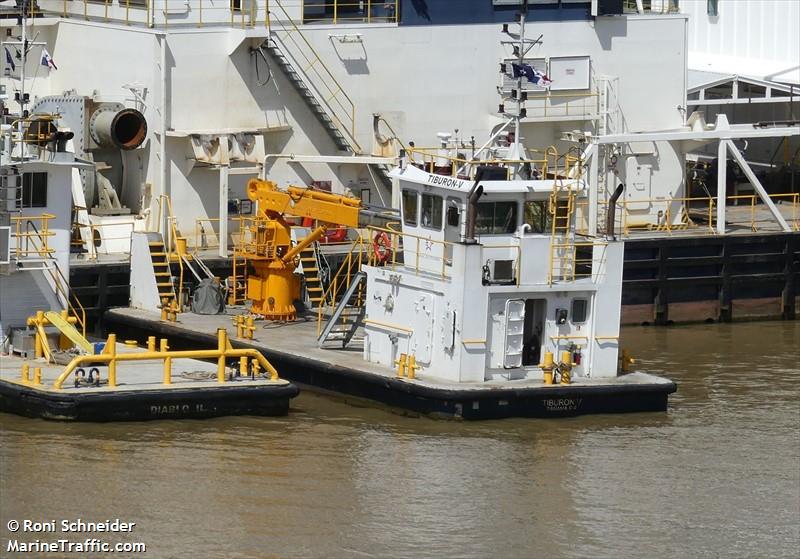 tiburon v (Towing vessel) - IMO , MMSI 355285000, Call Sign LAU)TIB under the flag of Panama