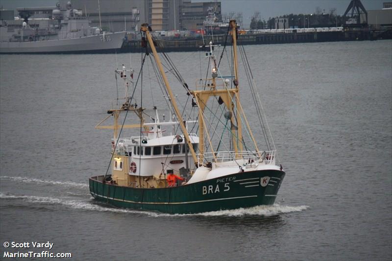 bra5 pieter (Fishing vessel) - IMO 8531938, MMSI 211320460, Call Sign DDHM under the flag of Germany