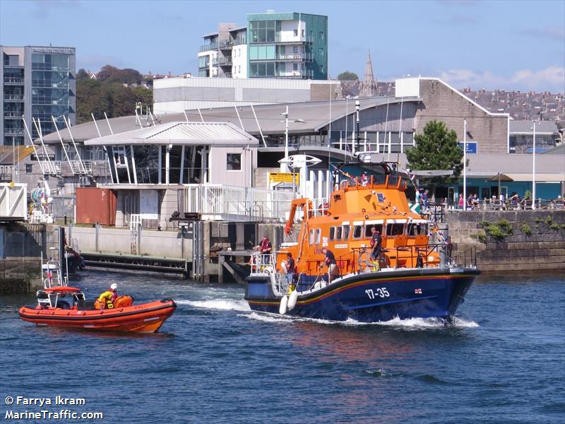 rnli lifeboat 17-35 (SAR) - IMO , MMSI 235005121, Call Sign VSWX7 under the flag of United Kingdom (UK)