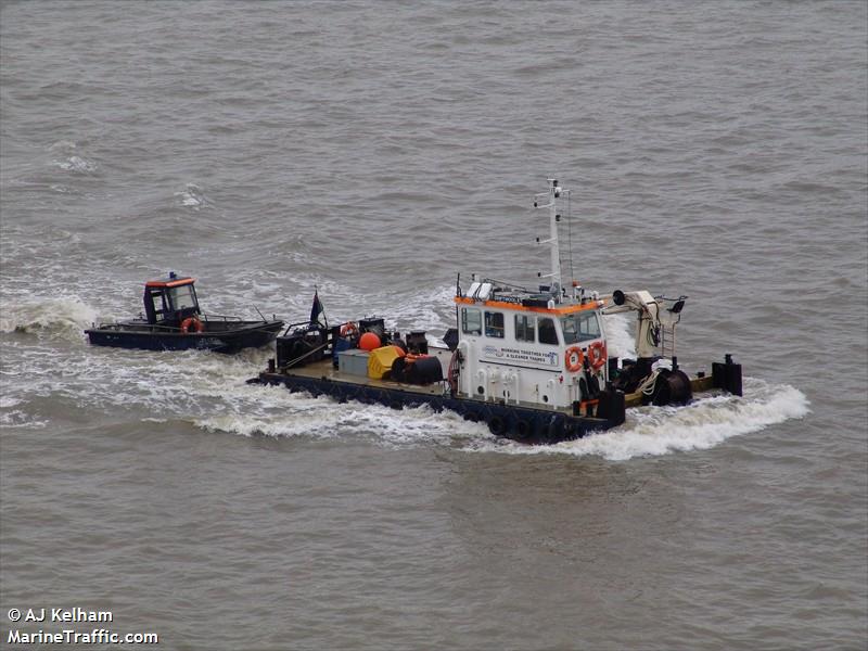 driftwood 2 (Cargo ship) - IMO , MMSI 235022613, Call Sign MLPA5 under the flag of United Kingdom (UK)