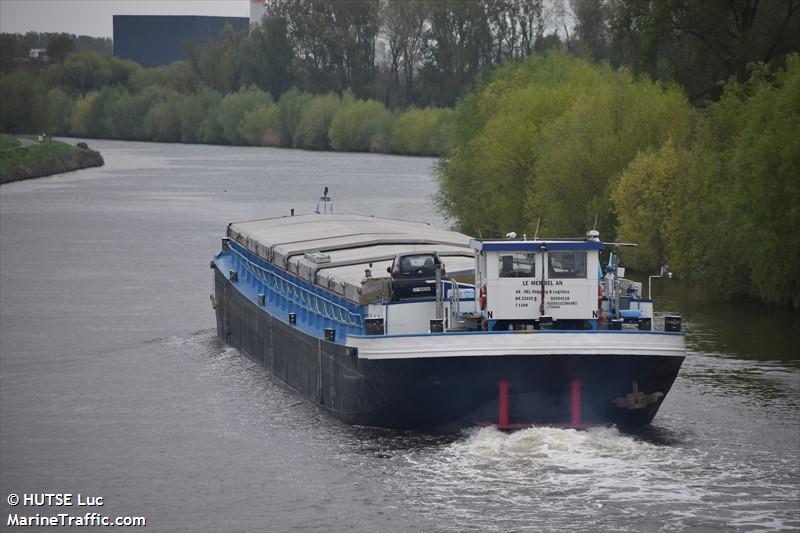 le meribel (Cargo ship) - IMO , MMSI 244170728, Call Sign PC8412 under the flag of Netherlands