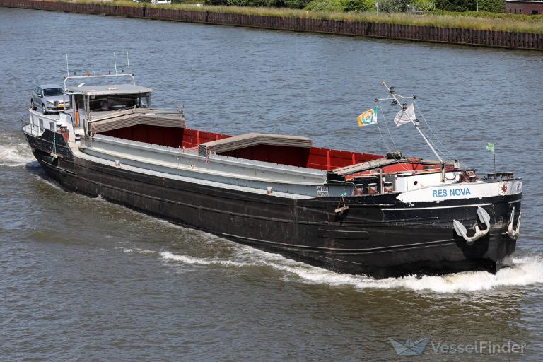 res nova (Cargo ship) - IMO , MMSI 244830774, Call Sign PI8763 under the flag of Netherlands