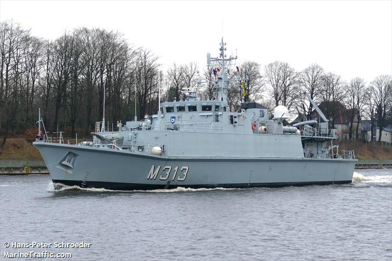nato warship m313 (Military ops) - IMO , MMSI 276700000, Call Sign ESQI under the flag of Estonia